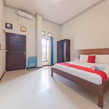 RedDoorz near GOR Sempaja Samarinda Hotel Bagian luar foto