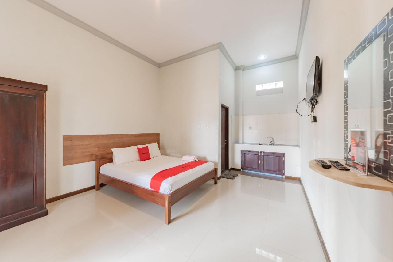 RedDoorz near GOR Sempaja Samarinda Hotel Bagian luar foto