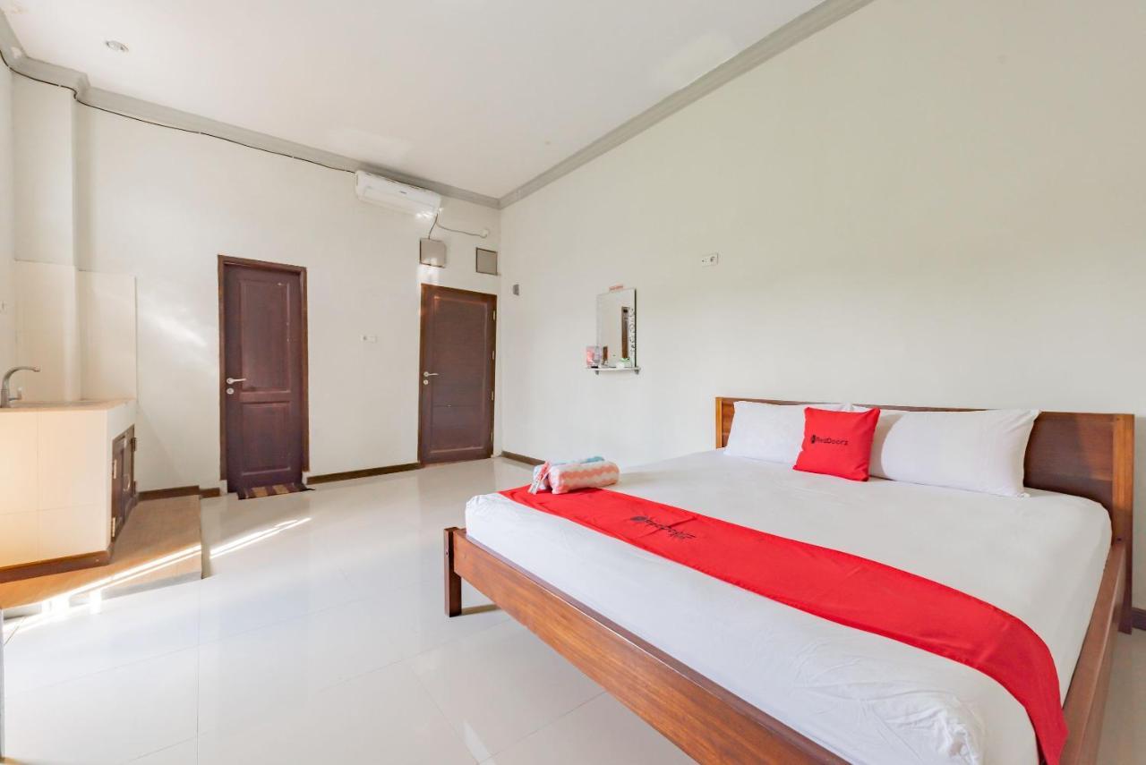 RedDoorz near GOR Sempaja Samarinda Hotel Bagian luar foto